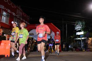 BIB: 2904, 3835, 754
                            <button type="button" onclick="openModal(26265144)" class="btn btn-primary btn-sm float-right btn-popup" data-toggle="modal" data-target=".modal-high-quality">
                        <i class="fas fa-shopping-cart"></i> Add to Cart
                    </button>
                                            <button type="button" onclick="isThisMe(26265144, true)" class="btn btn-success btn-sm float-right btn-popup btn-isme hidden" data-toggle="tooltip" data-placement="bottom" title="นี่คือรูปของคุณใช่ไหม คลิกที่นี่เพื่อเอาเข้าอัลบั้ม">
                        <i class="fas fa-plus"></i> Add to album
                    </button>
                    <button type="button" onclick="isThisMe(26265144, false)" class="btn btn-warning btn-sm float-right btn-popup btn-isnotme hidden">
                        <i class="fas fa-ban"></i> Remove from album
                    </button>